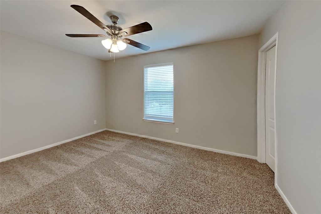7906 Buffalo View Lane - Photo 14