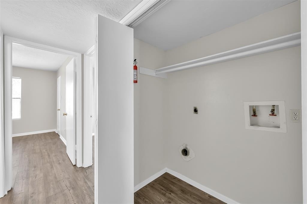 900 Holly Drive - Photo 11