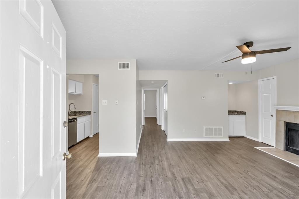 900 Holly Drive - Photo 0