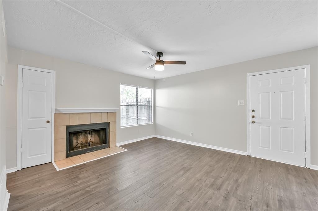 900 Holly Drive - Photo 2