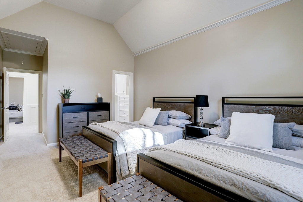 127 E Bracebridge Circle - Photo 34