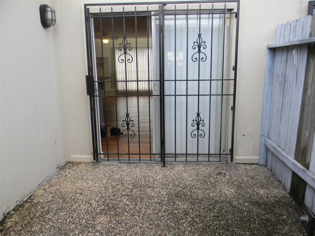 9200 West Bellfort Street - Photo 28