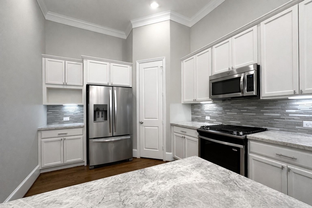 1621 Shearn Street - Photo 3