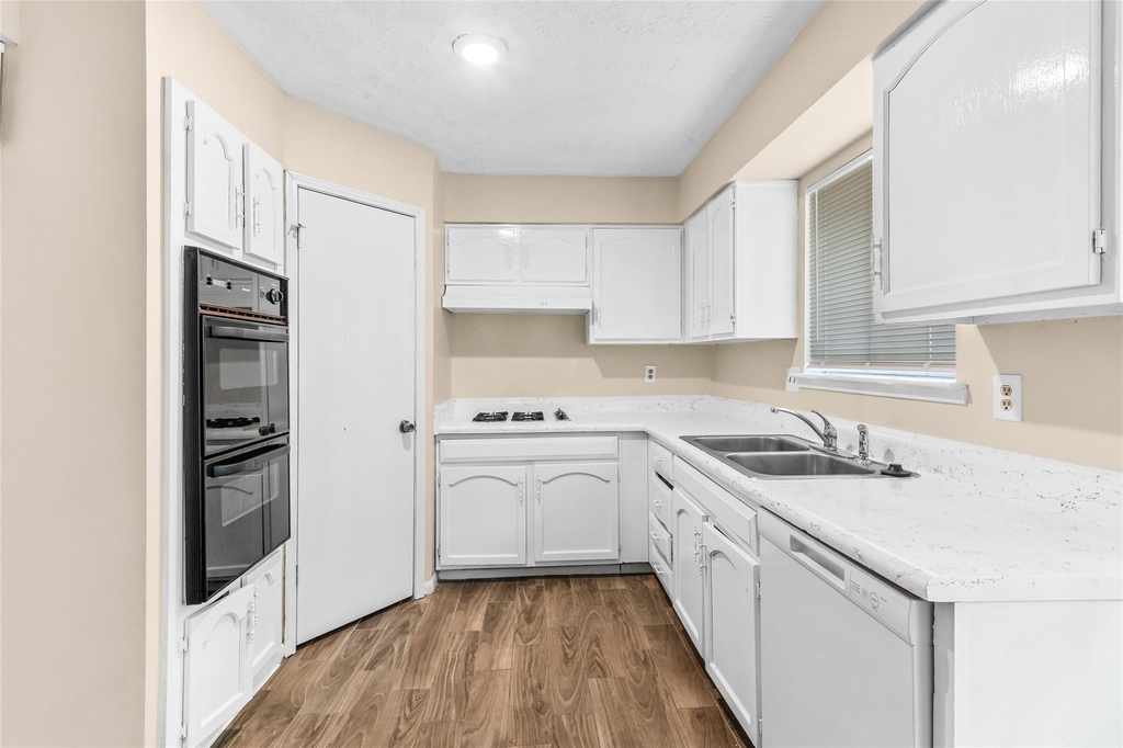 9603 Landry Boulevard - Photo 6