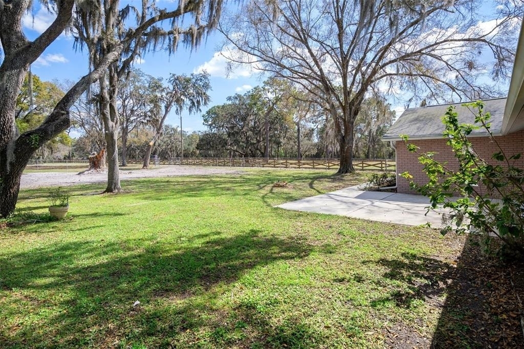 19804 Hiawatha Road - Photo 40