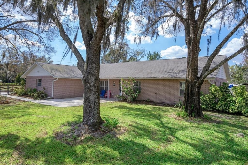 19804 Hiawatha Road - Photo 3