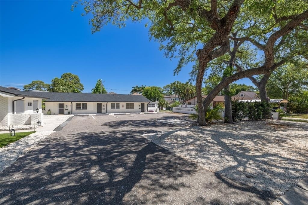 535 32nd Avenue N - Photo 0