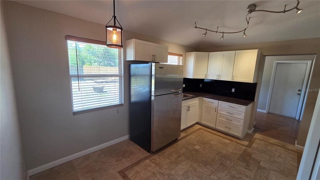 541 Roanoke Street - Photo 6