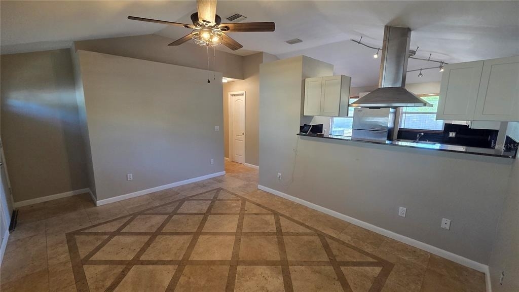 541 Roanoke Street - Photo 3