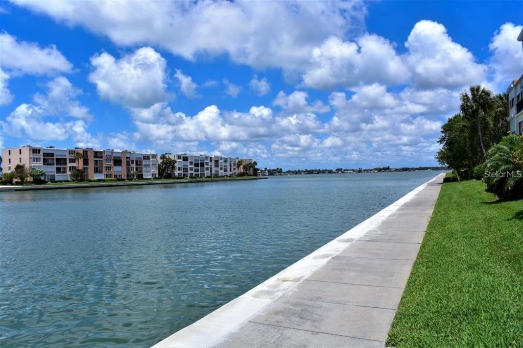 7420 Bay Island Drive S - Photo 2