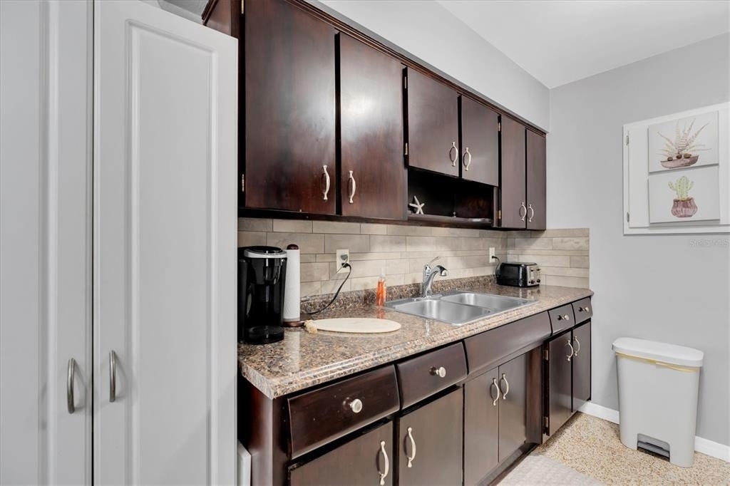 121 46th Avenue - Photo 9