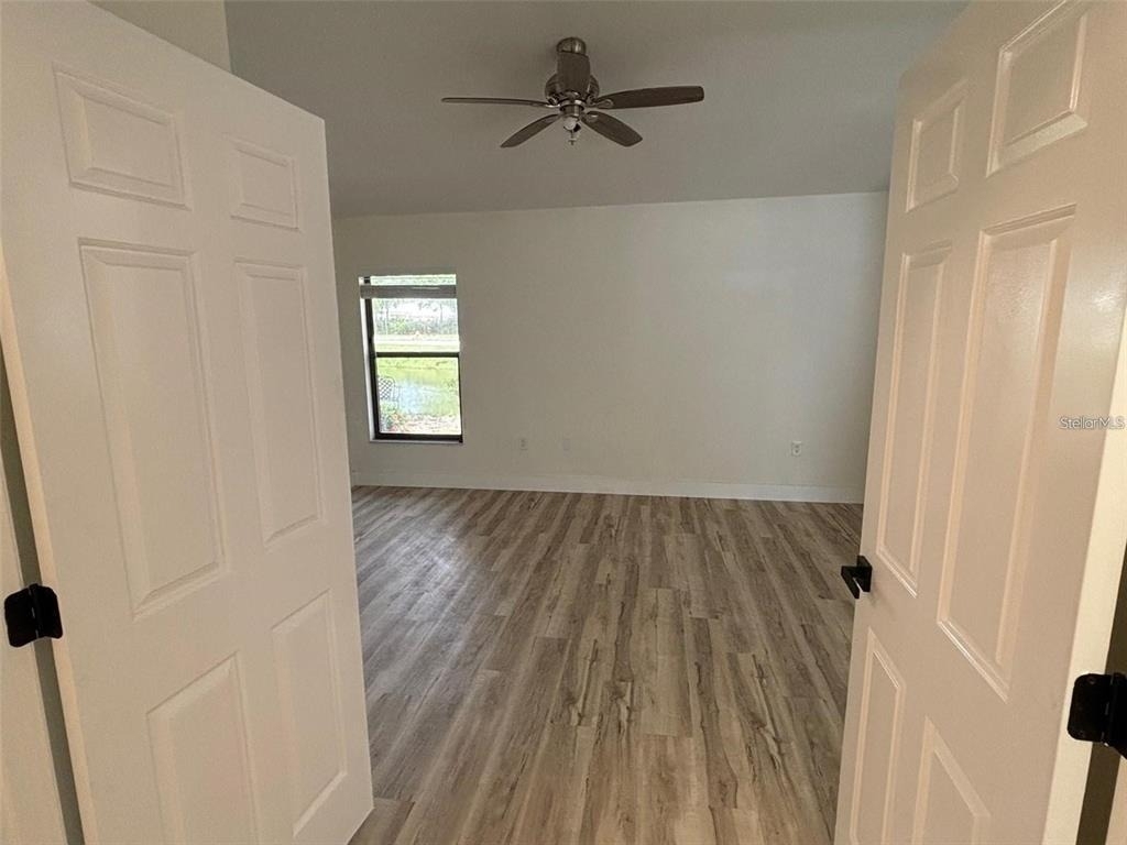 339 Pembroke Lane S - Photo 10