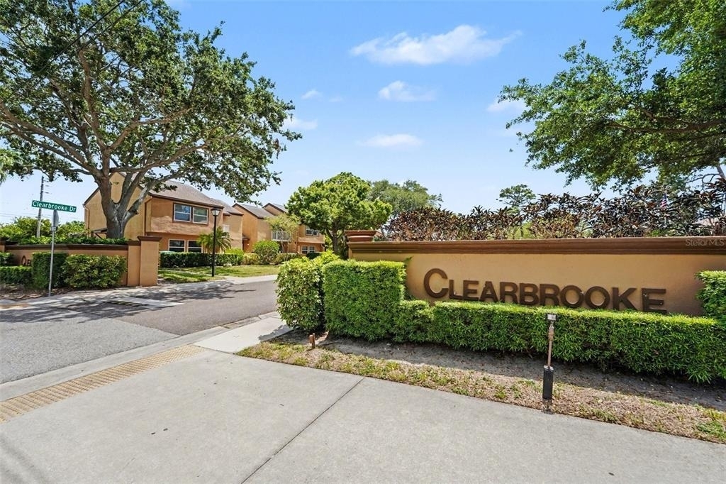 1819 Clearbrooke Drive - Photo 12