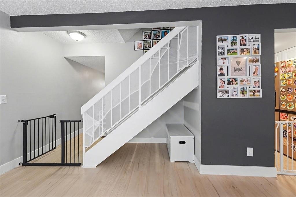 1819 Clearbrooke Drive - Photo 3