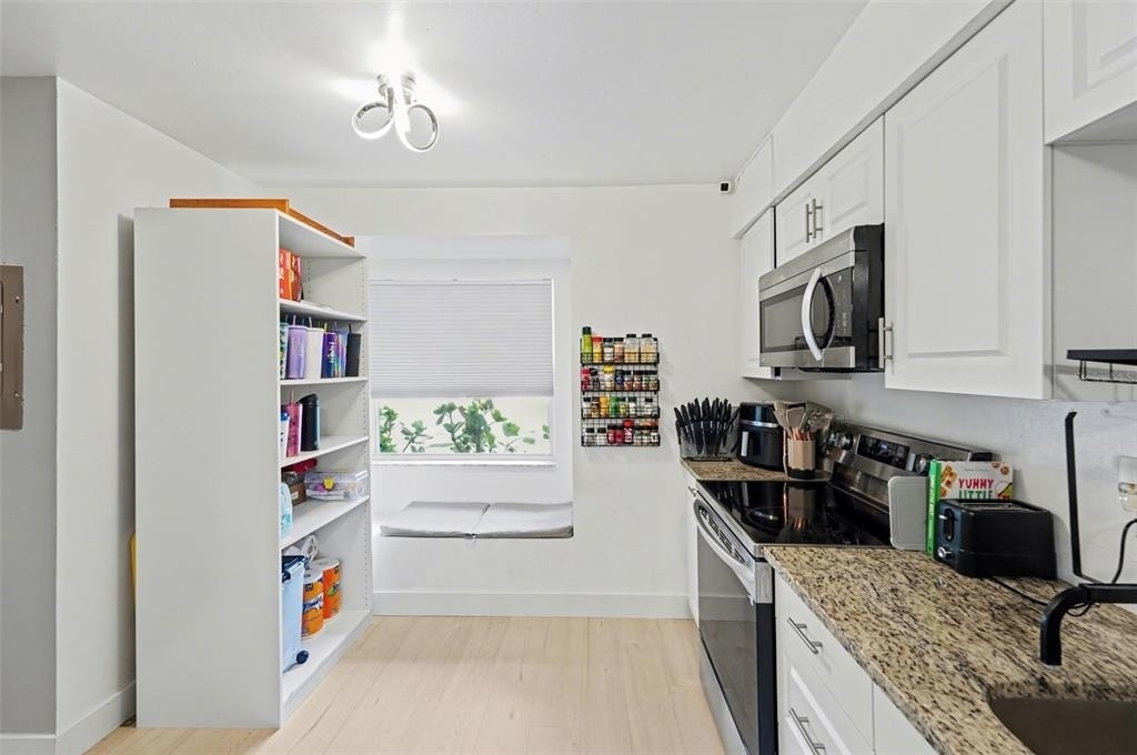1819 Clearbrooke Drive - Photo 1