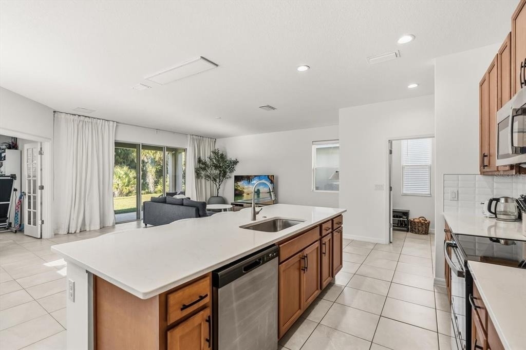 5277 Royal Point Avenue - Photo 18