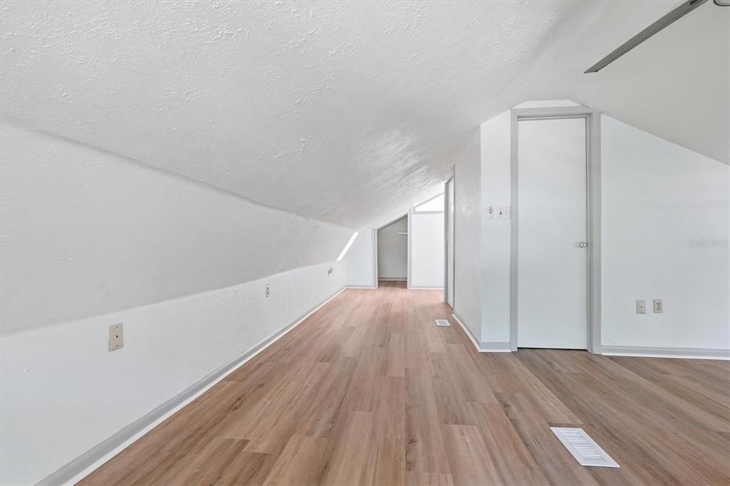 2270 Se 34th Street - Photo 22