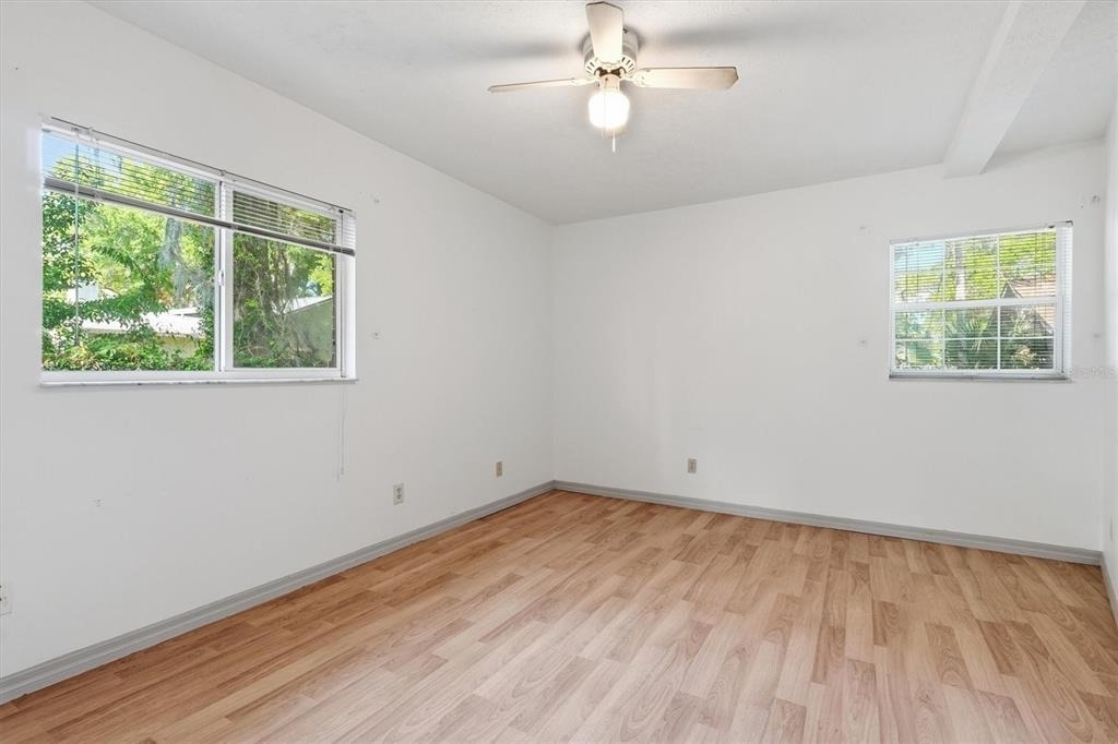 2270 Se 34th Street - Photo 12