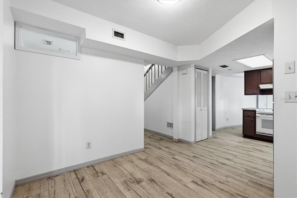 2270 Se 34th Street - Photo 3