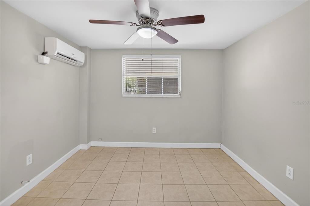 3301 W Woodlawn Avenue - Photo 10
