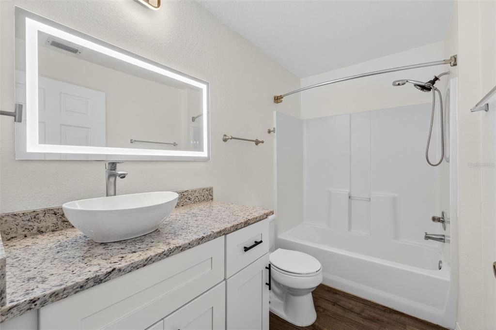 5467 Vineland Road - Photo 25
