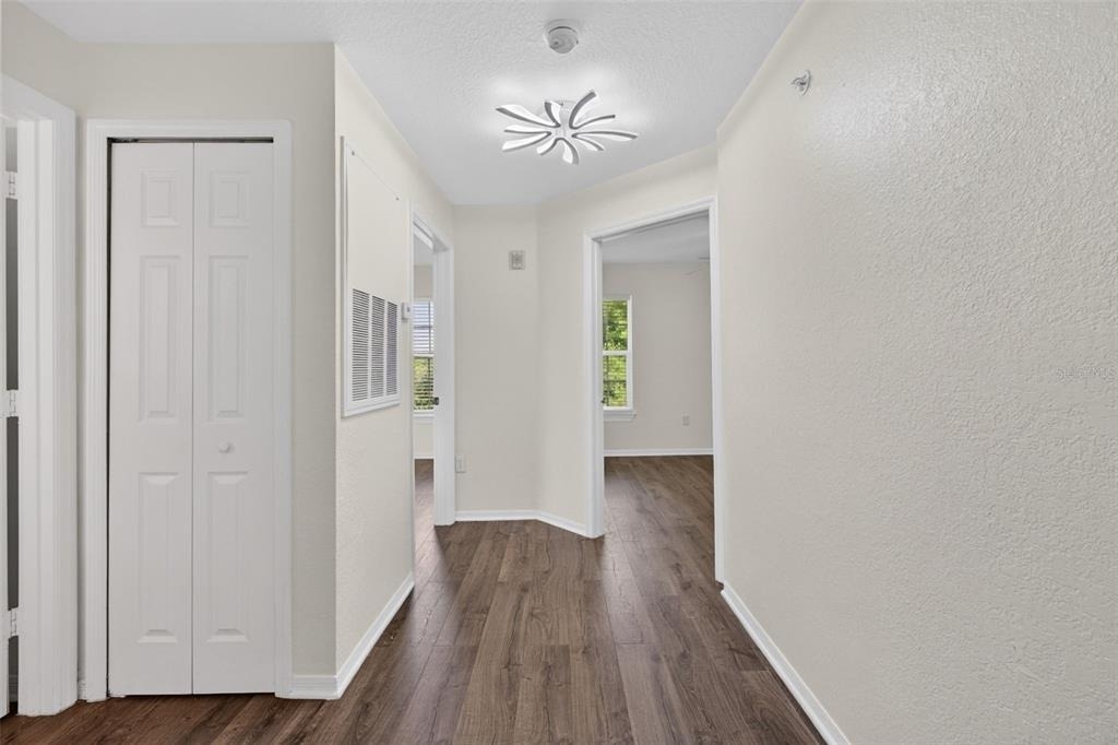 5467 Vineland Road - Photo 18