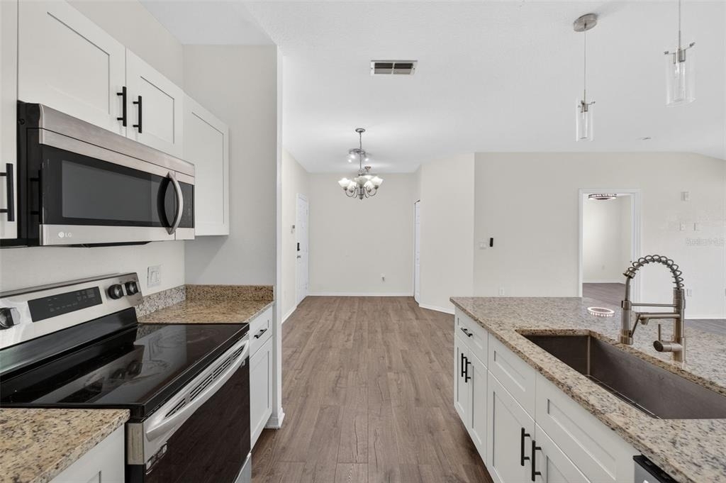 5467 Vineland Road - Photo 14