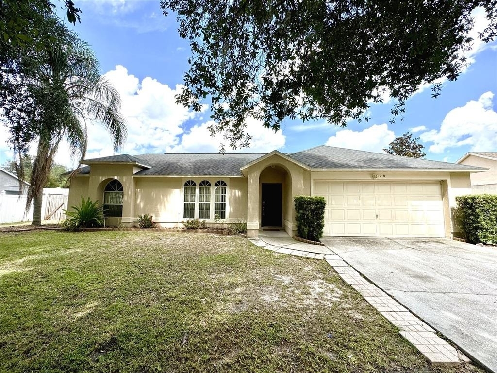 820 Briargrove Avenue - Photo 0