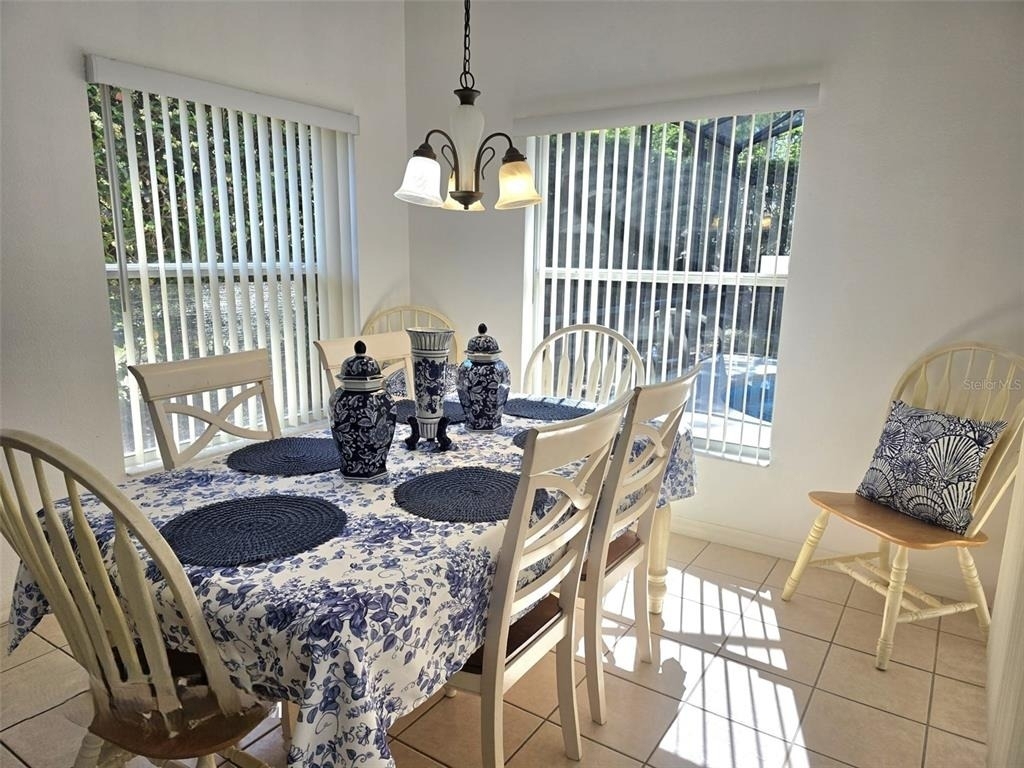 1027 Balmoral Drive - Photo 4