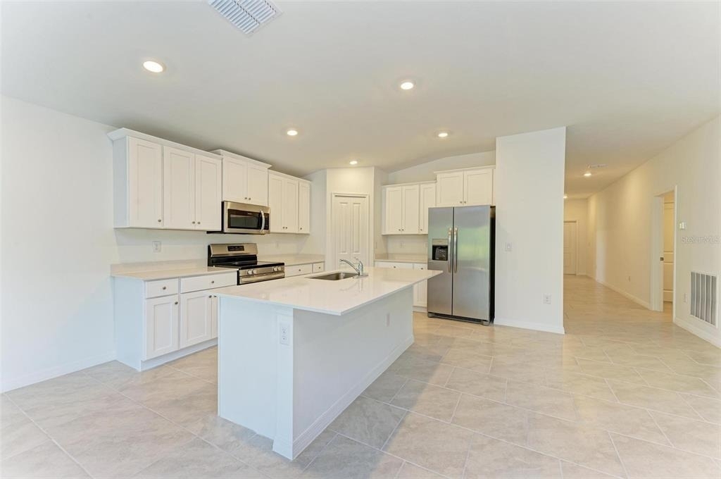 23444 Steeple Avenue - Photo 9