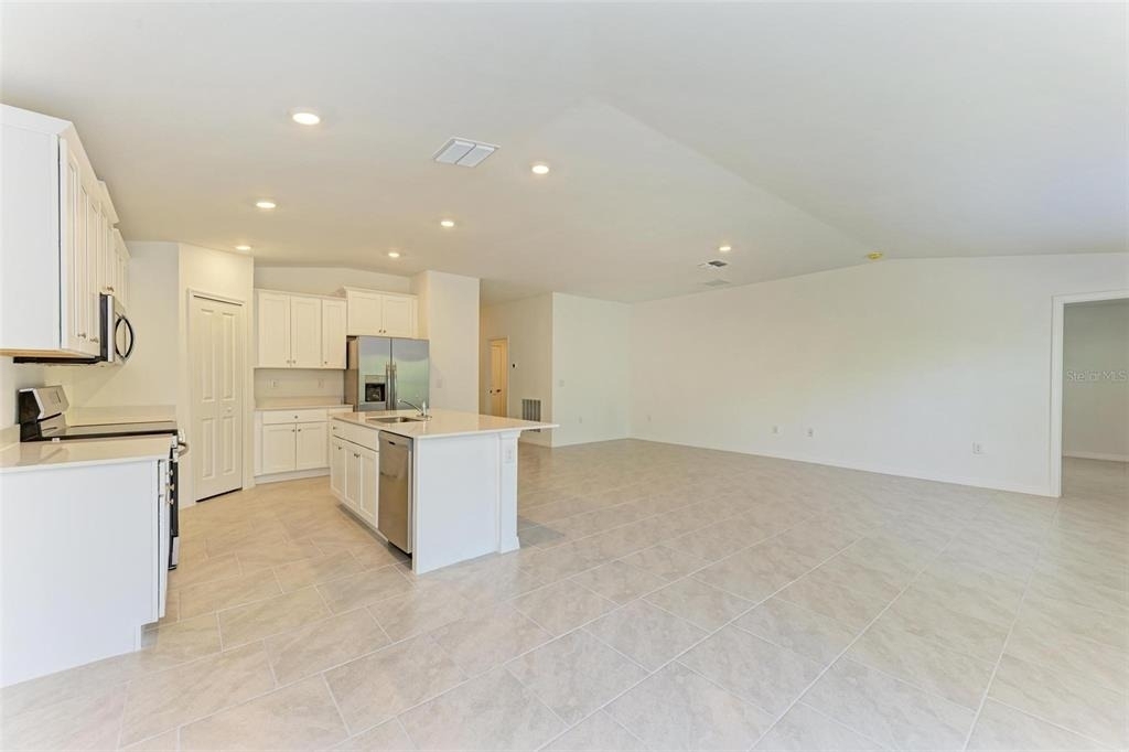 23444 Steeple Avenue - Photo 7