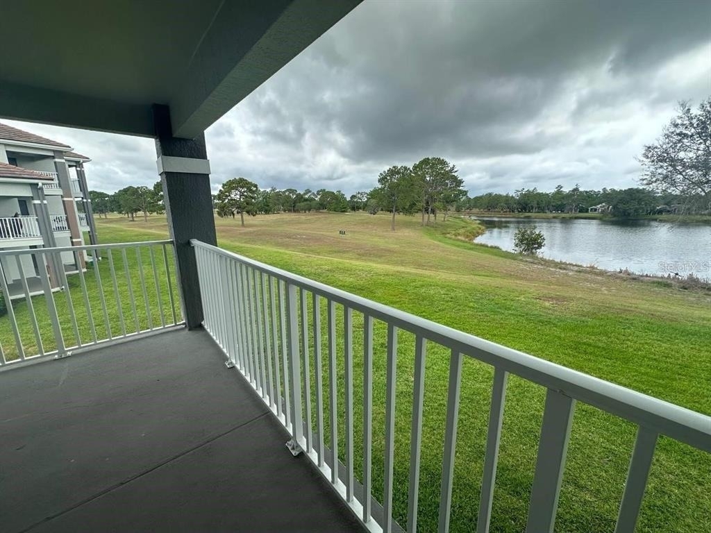 13929 Fairway Island Drive - Photo 11