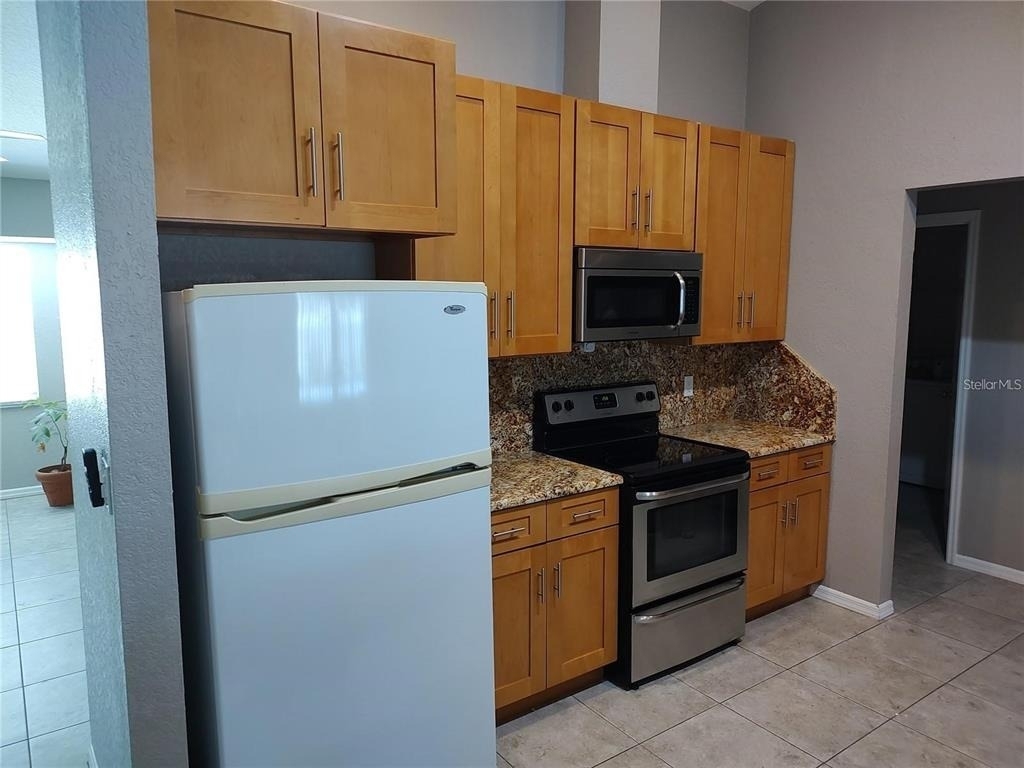 2051 Logsdon Street - Photo 3