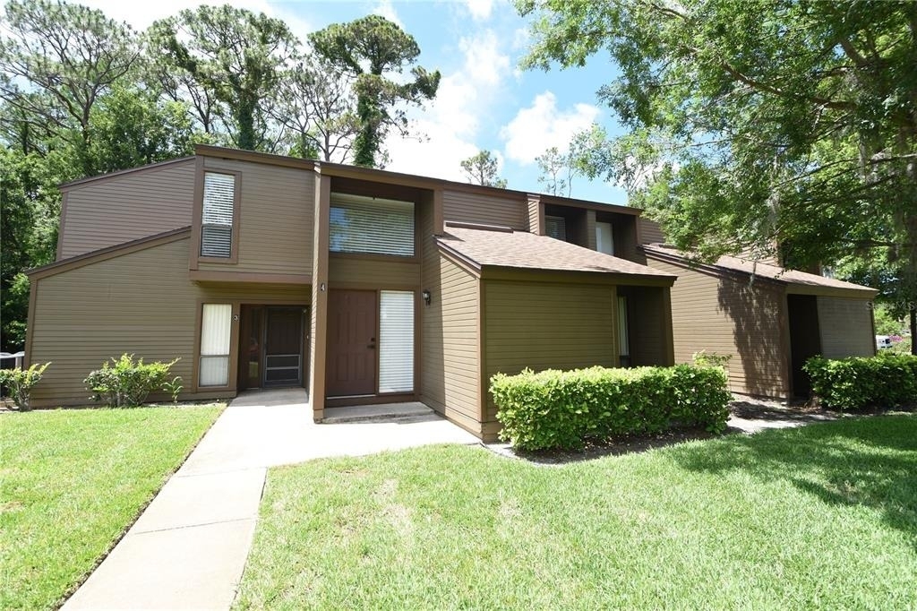 4 Southbury Court - Photo 0