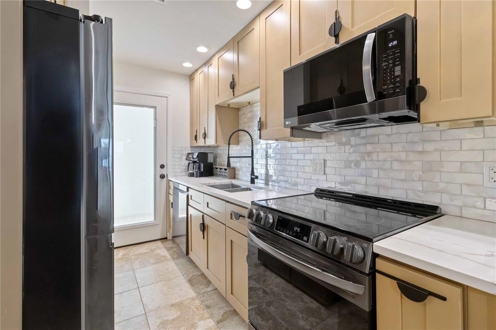 1500 Park Beach Circle - Photo 6