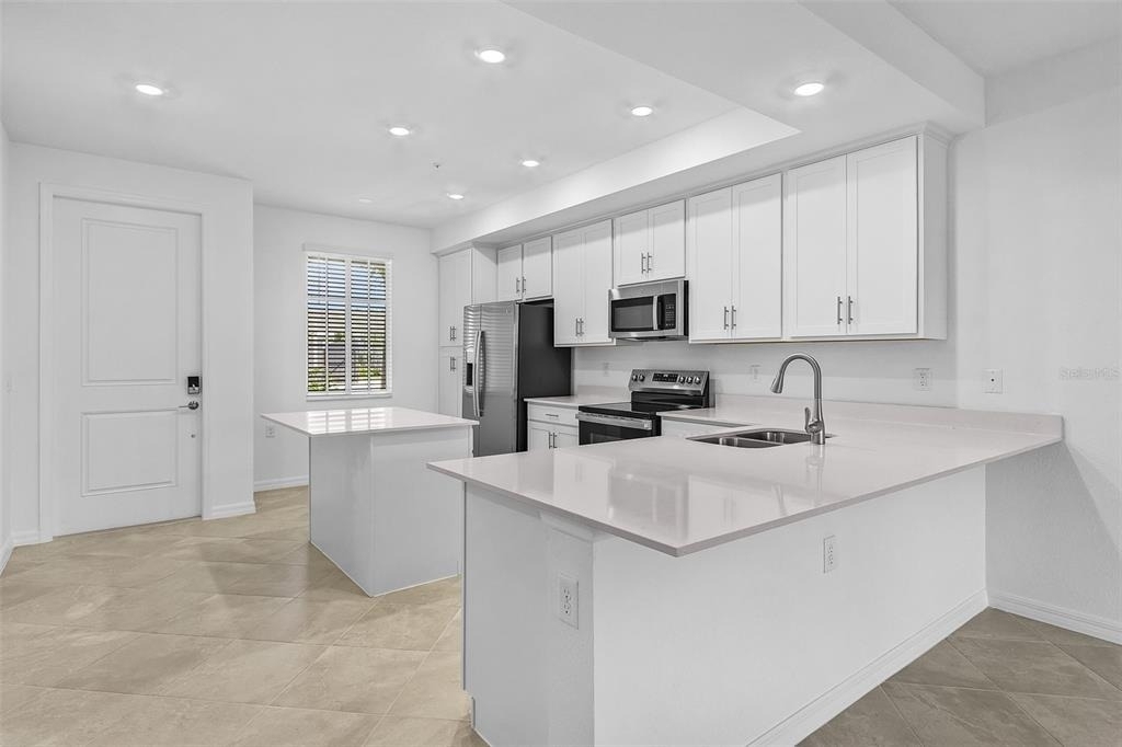 14191 Heritage Landing Boulevard - Photo 2