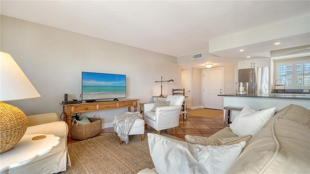 800 Benjamin Franklin Drive - Photo 5