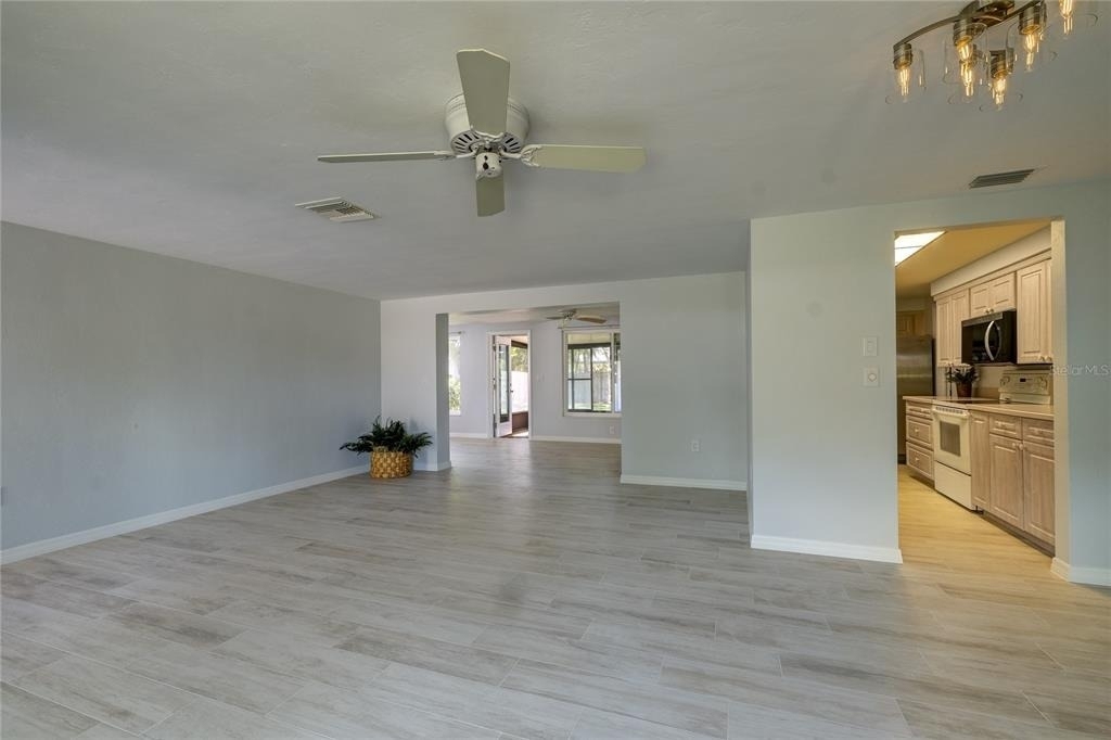 3024 Chase Circle - Photo 5