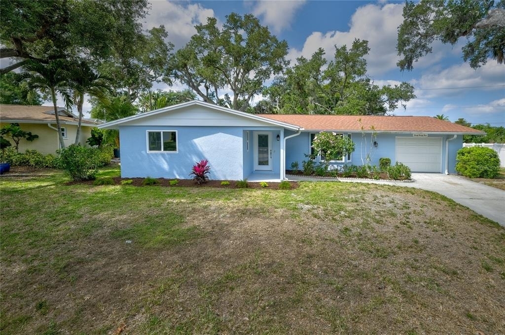 3024 Chase Circle - Photo 0