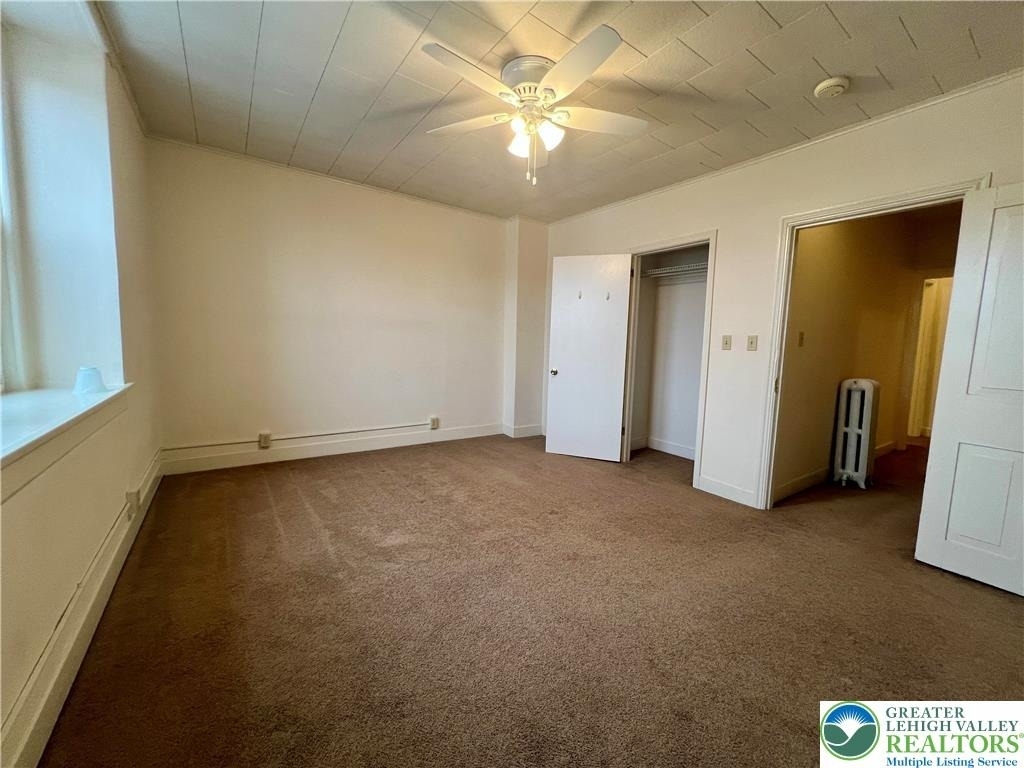 606 W Broad Street - Photo 9