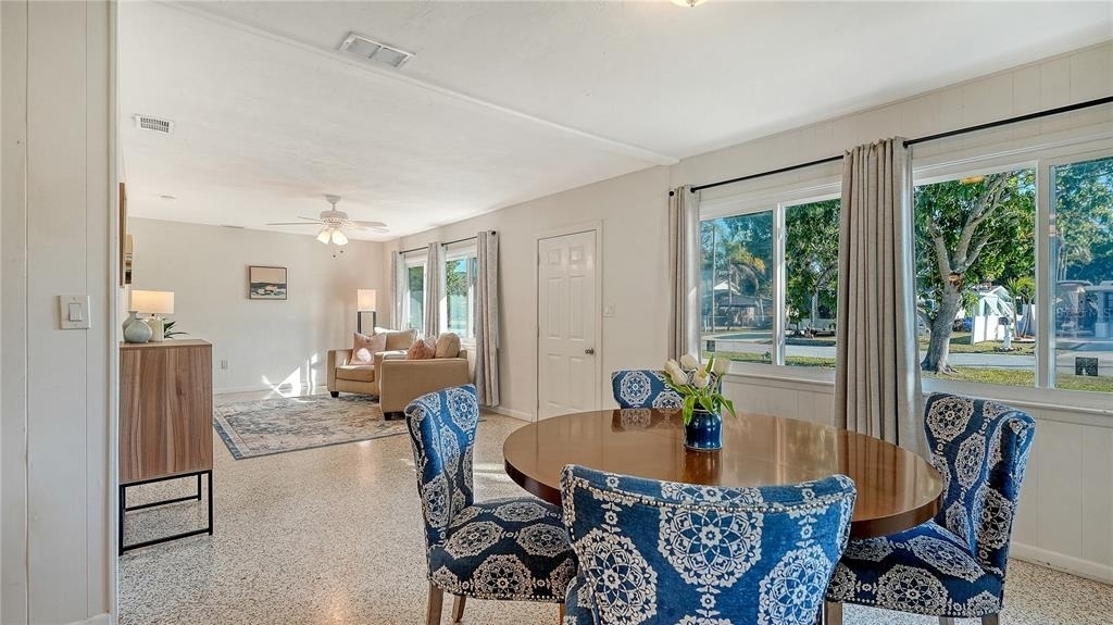 209 Briggs Court - Photo 6