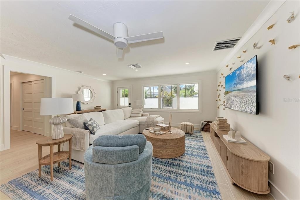 431 Island Circle - Photo 8