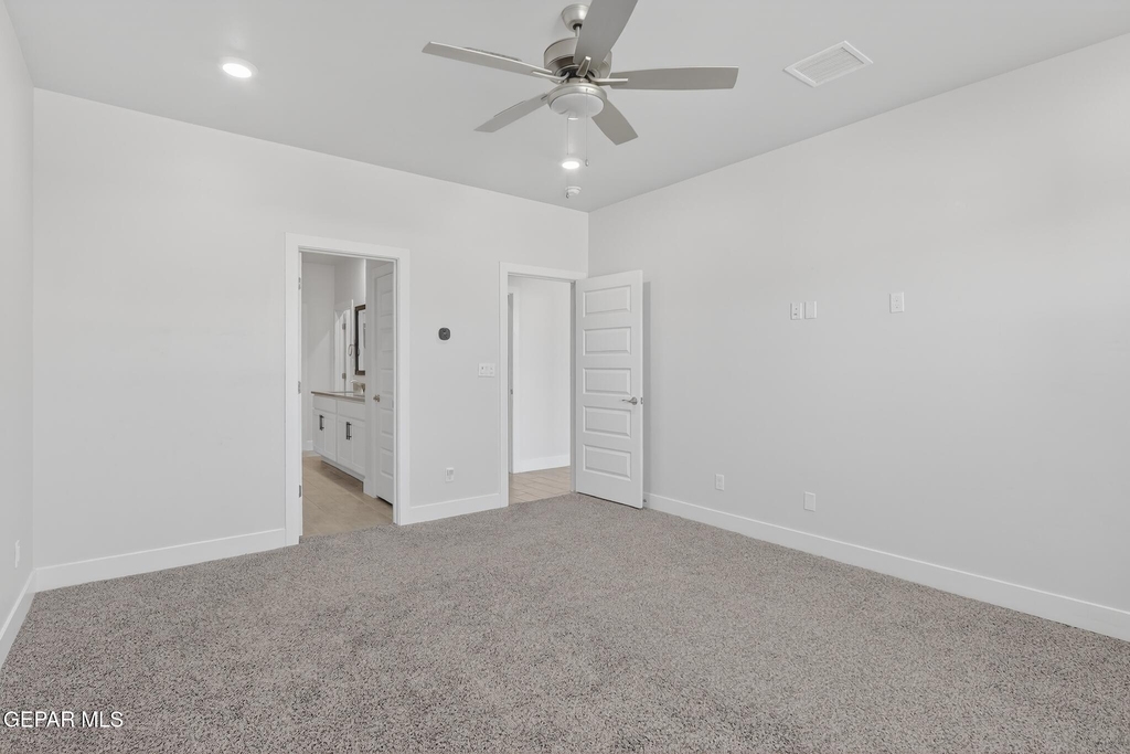 2233 Sandstone Place - Photo 33