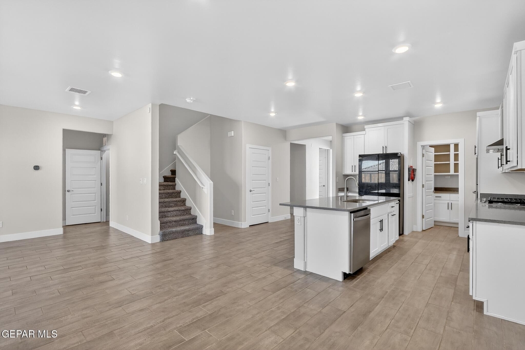 2233 Sandstone Place - Photo 16