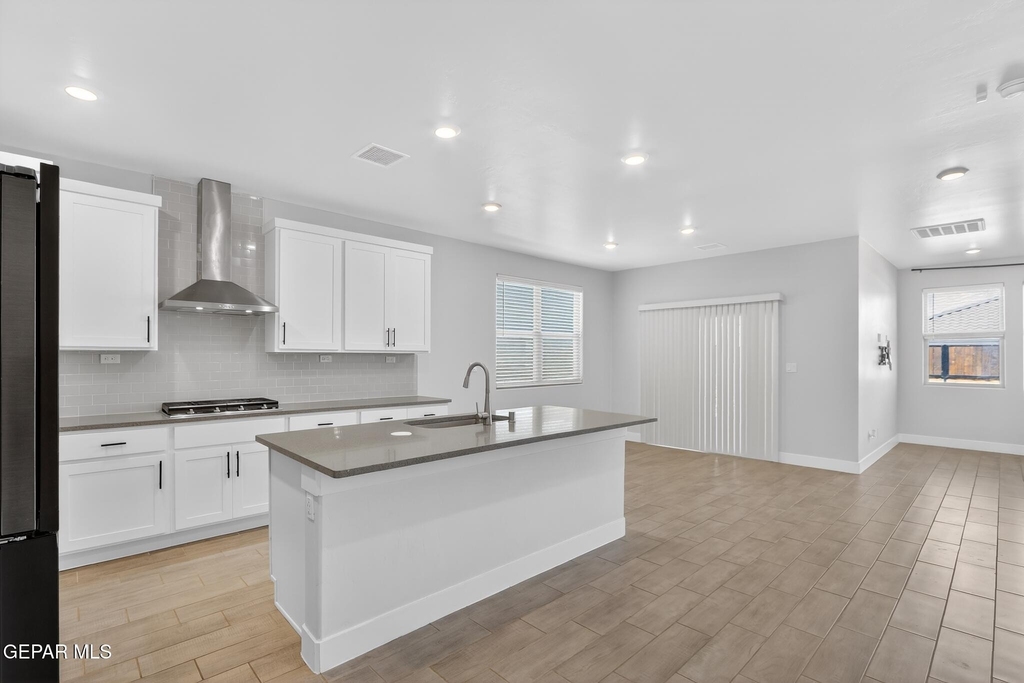 2233 Sandstone Place - Photo 12