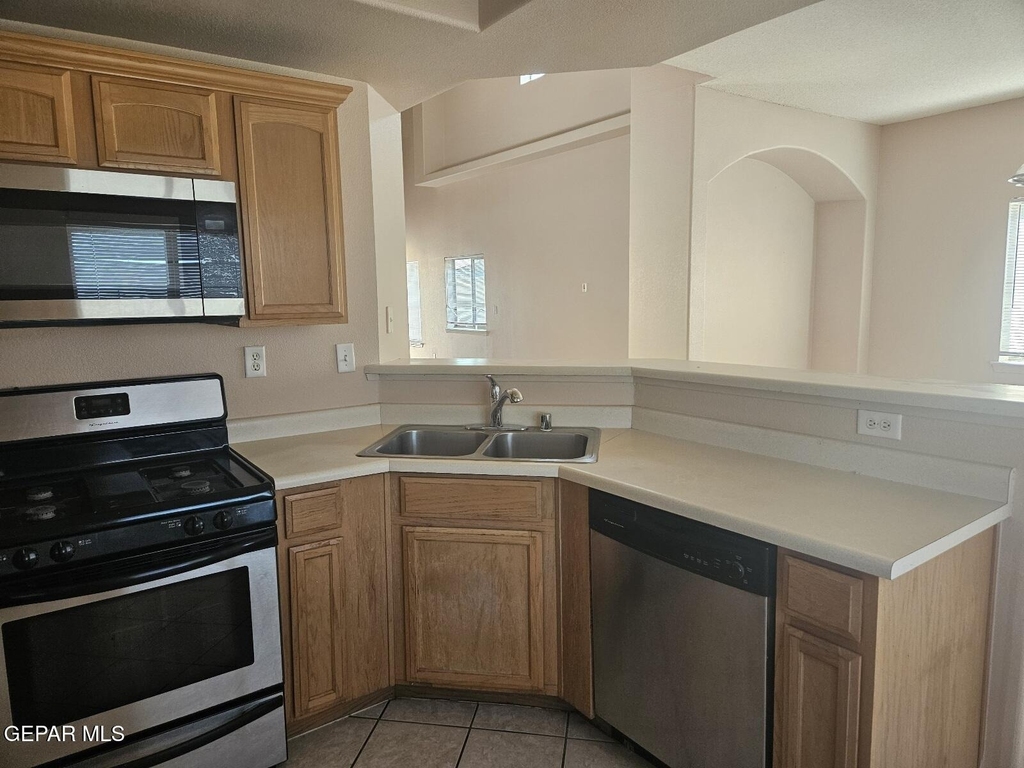 11708 Snow Cloud Court - Photo 6