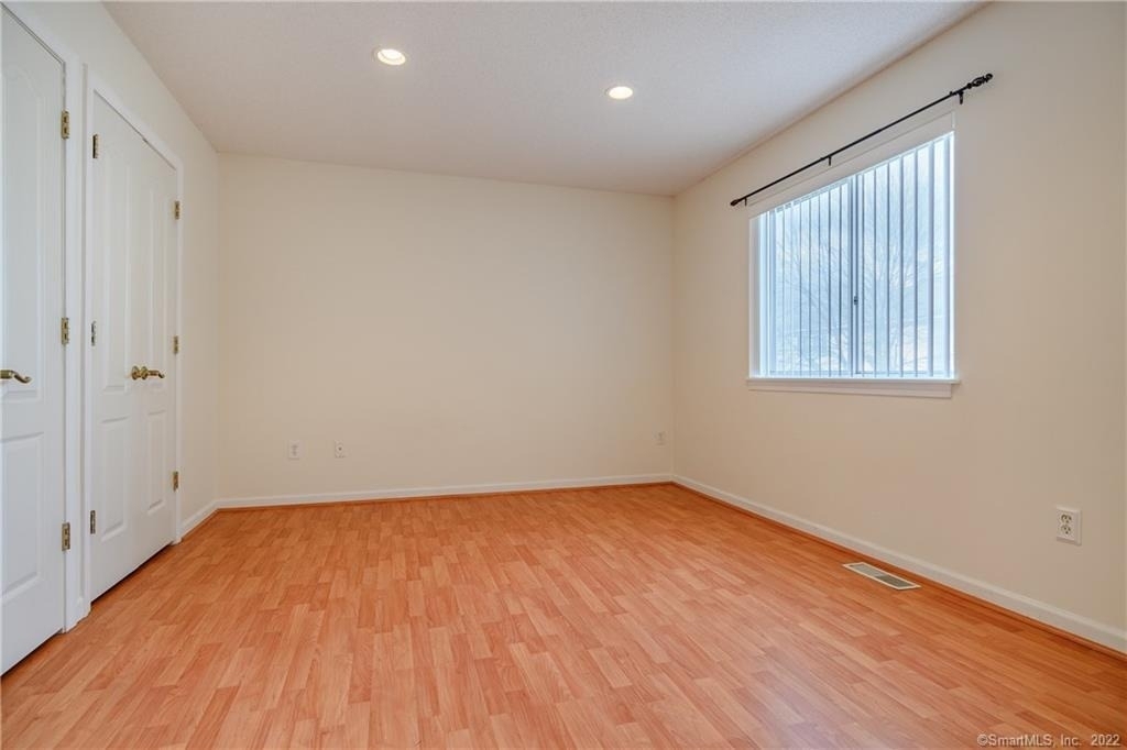 10 South Street - Photo 16