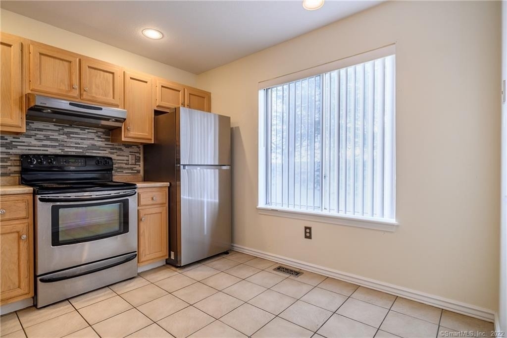 10 South Street - Photo 9