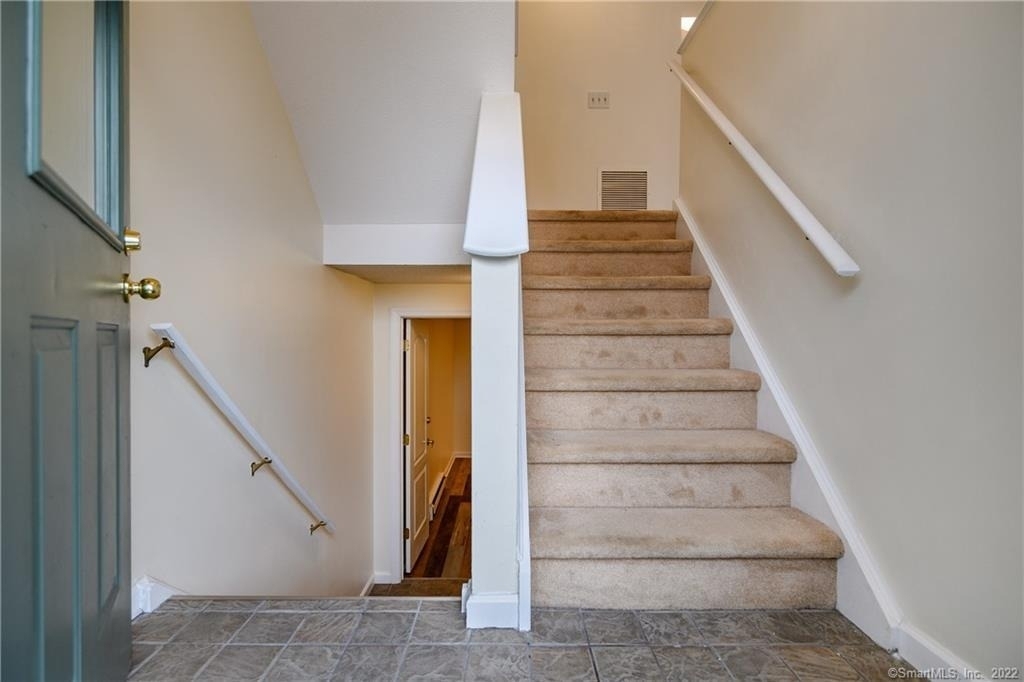 10 South Street - Photo 2