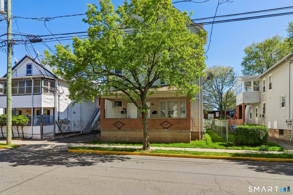 39 Grand Street - Photo 1